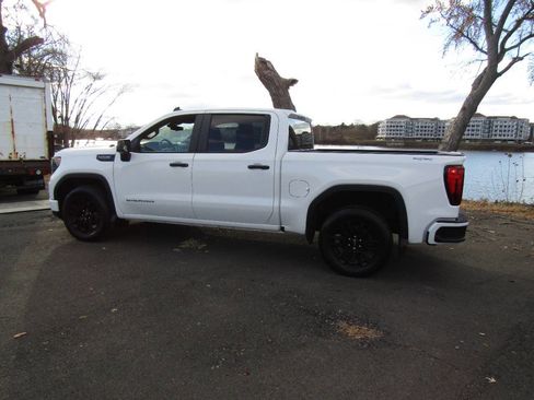 Used 2024 GMC Sierra 1500 Pro w/ Graphite Edition image 5