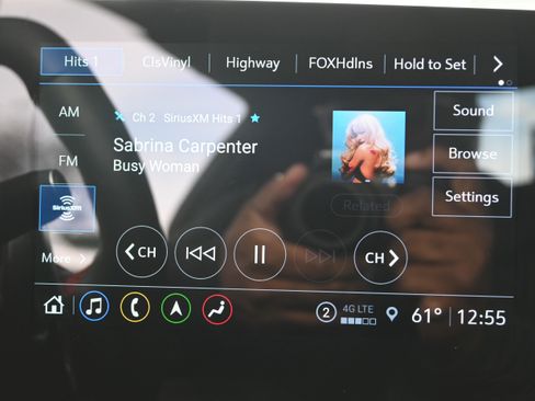 Used 2023 Chevrolet Corvette Stingray Premium Conv w/ Z51 Performance Package image 28