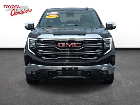Used 2025 GMC Sierra 1500 SLT image 2
