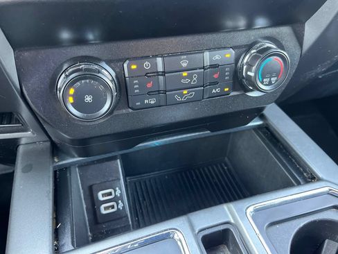 Used 2019 Ford F150 XLT w/ Equipment Group 302A Luxury AWD/4WD image 22