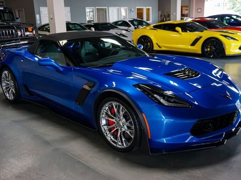 Used 2015 Chevrolet Corvette Z06 w/ 3LZ Preferred Equipment Group RWD image 6