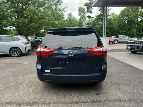 Used 2020 Toyota Sienna L FWD image 4
