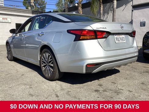 Used 2025 Nissan Altima 2.5 SV FWD image 3