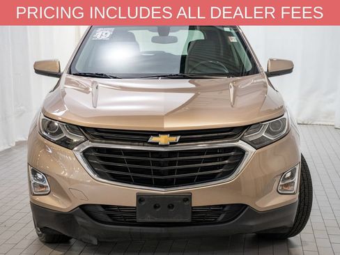 Used 2019 Chevrolet Equinox LT FWD image 2