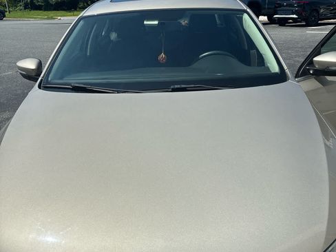Used 2013 Volkswagen Jetta SE FWD image 3