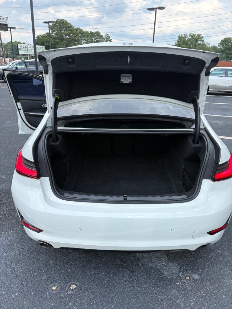 Used 2021 BMW 330i Sedan w/ Driving Assistance Package RWD image 23