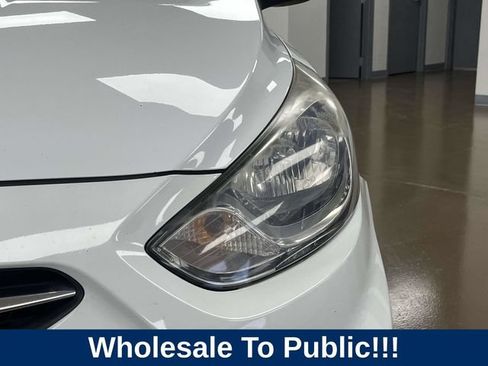 Used 2013 Hyundai Accent GLS FWD image 9