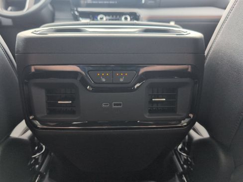 New 2026 GMC Sierra 1500 AT4 w/ AT4 Preferred Package AWD/4WD image 28
