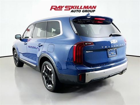 Used 2023 Kia Telluride S image 5