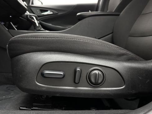 Used 2023 Chevrolet Malibu LT FWD image 12
