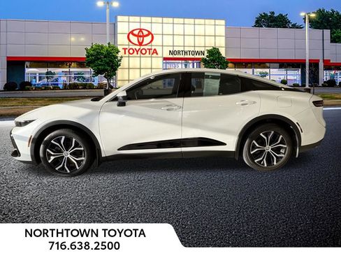 Used 2024 Toyota Crown XLE image 2