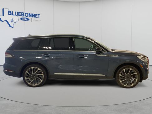 Used 2020 Lincoln Aviator Reserve w/ Equipment Group 202A AWD/4WD image 4