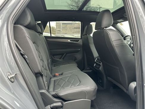 New 2026 Volkswagen Atlas Cross Sport SE image 27