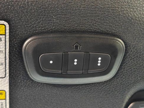 Used 2021 Jeep Gladiator Rubicon w/ Trailer Tow Package AWD/4WD image 9
