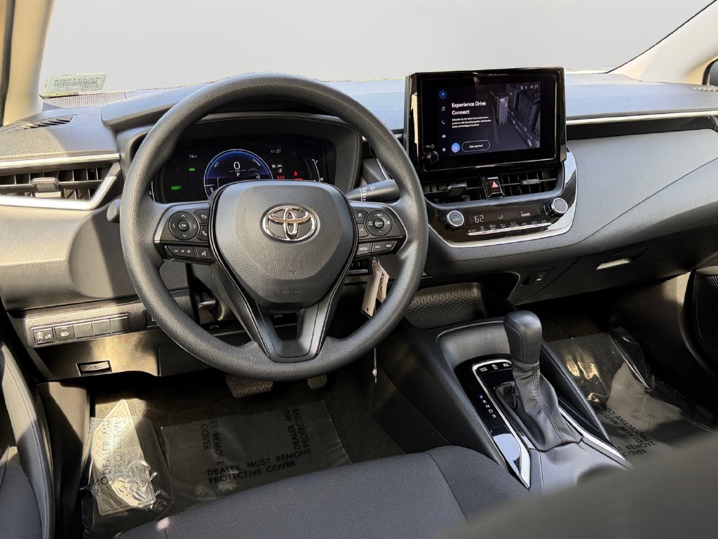Used 2026 Toyota Corolla LE FWD image 13