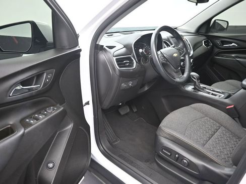 Used 2024 Chevrolet Equinox LT FWD image 10