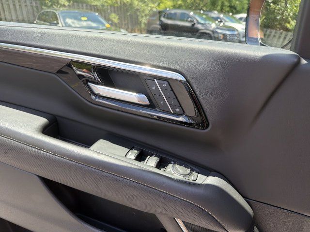 Certified 2025 Chevrolet Tahoe Premier AWD/4WD image 25