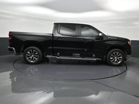 Used 2024 Chevrolet Silverado 1500 LT RWD image 7