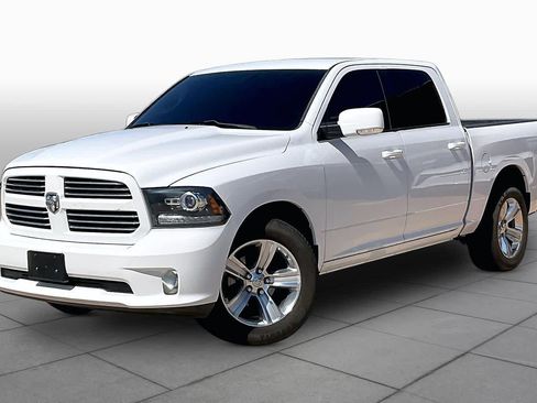 Used 2014 RAM 1500 Sport RWD image 3