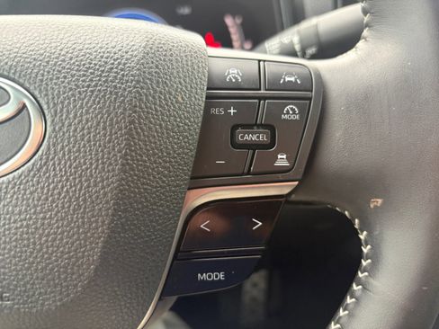 Used 2025 Toyota Camry SE image 24