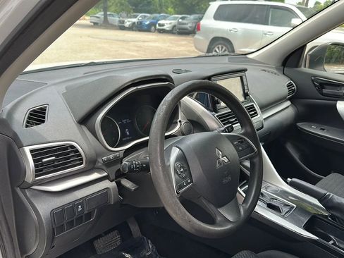 Used 2020 Mitsubishi Eclipse Cross ES FWD image 13