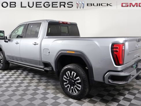 Certified 2025 GMC Sierra 2500 Denali Ultimate AWD/4WD image 6