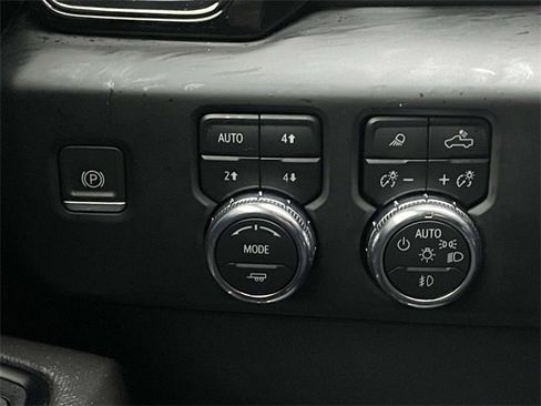 Used 2023 GMC Sierra 1500 AT4X image 19