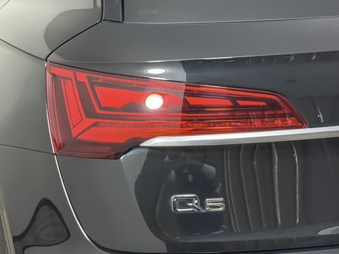Used 2023 Audi Q5 2.0T Premium w/ Convenience Package AWD/4WD image 26