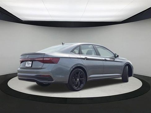 New 2026 Volkswagen Jetta SE FWD image 7