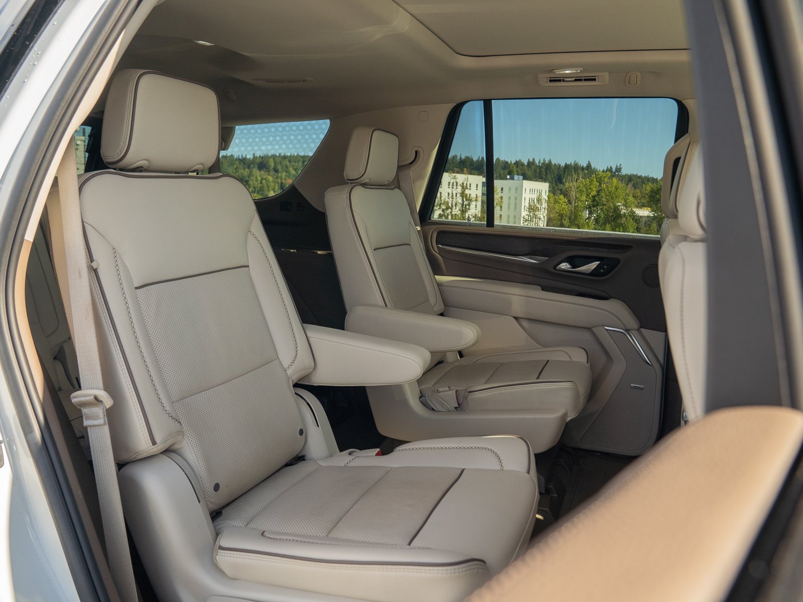 Used 2023 GMC Yukon Denali AWD/4WD image 27