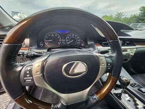 Used 2014 Lexus ES 350 w/ Luxury Package image 12