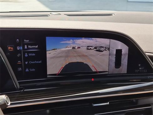 Used 2024 Cadillac Escalade ESV Premium Luxury image 15