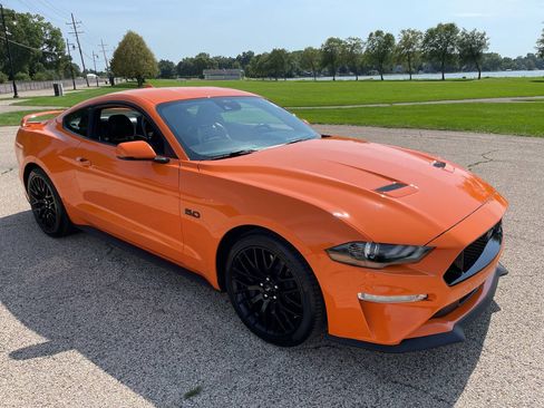 Used 2021 Ford Mustang GT Premium w/ GT Performance Package RWD image 24