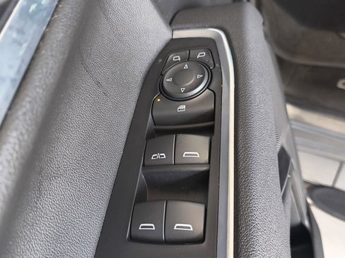 Used 2025 Chevrolet Silverado 1500 LT image 10