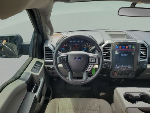 Used 2015 Ford F150 XLT w/ Equipment Group 302A Luxury AWD/4WD image 5