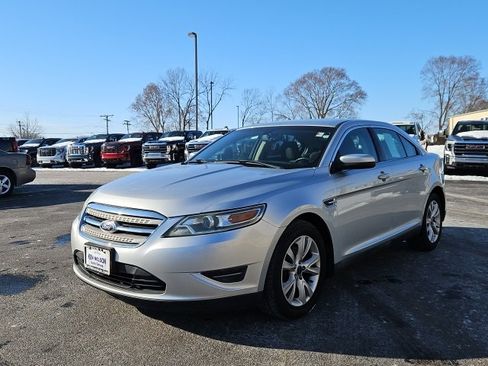 Used 2011 Ford Taurus SEL w/ 201A Rapid Spec Order Code image 4
