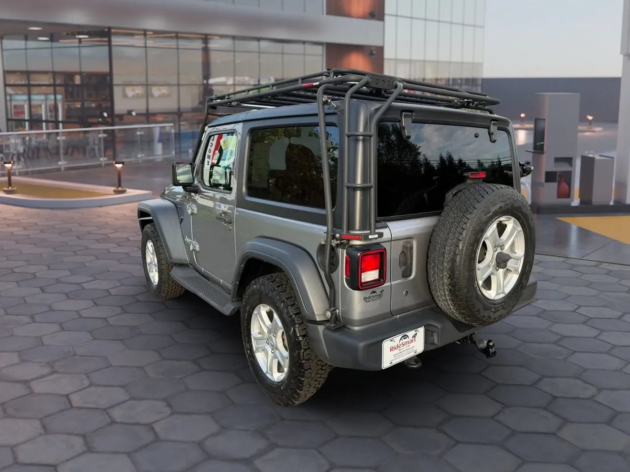 Used 2019 Jeep Wrangler Sport AWD/4WD image 9