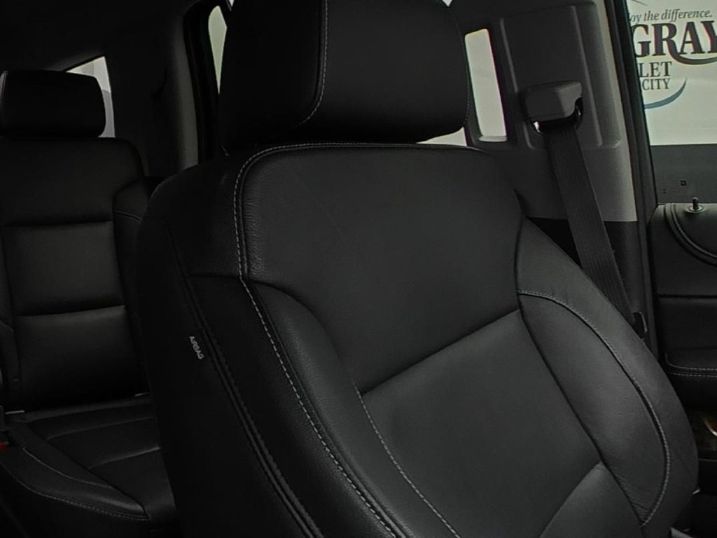 Used 2017 Chevrolet Tahoe LT w/ LT Signature Package RWD image 11