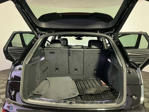 Used 2023 Audi SQ5 Premium Plus w/ Premium Plus Package image 21