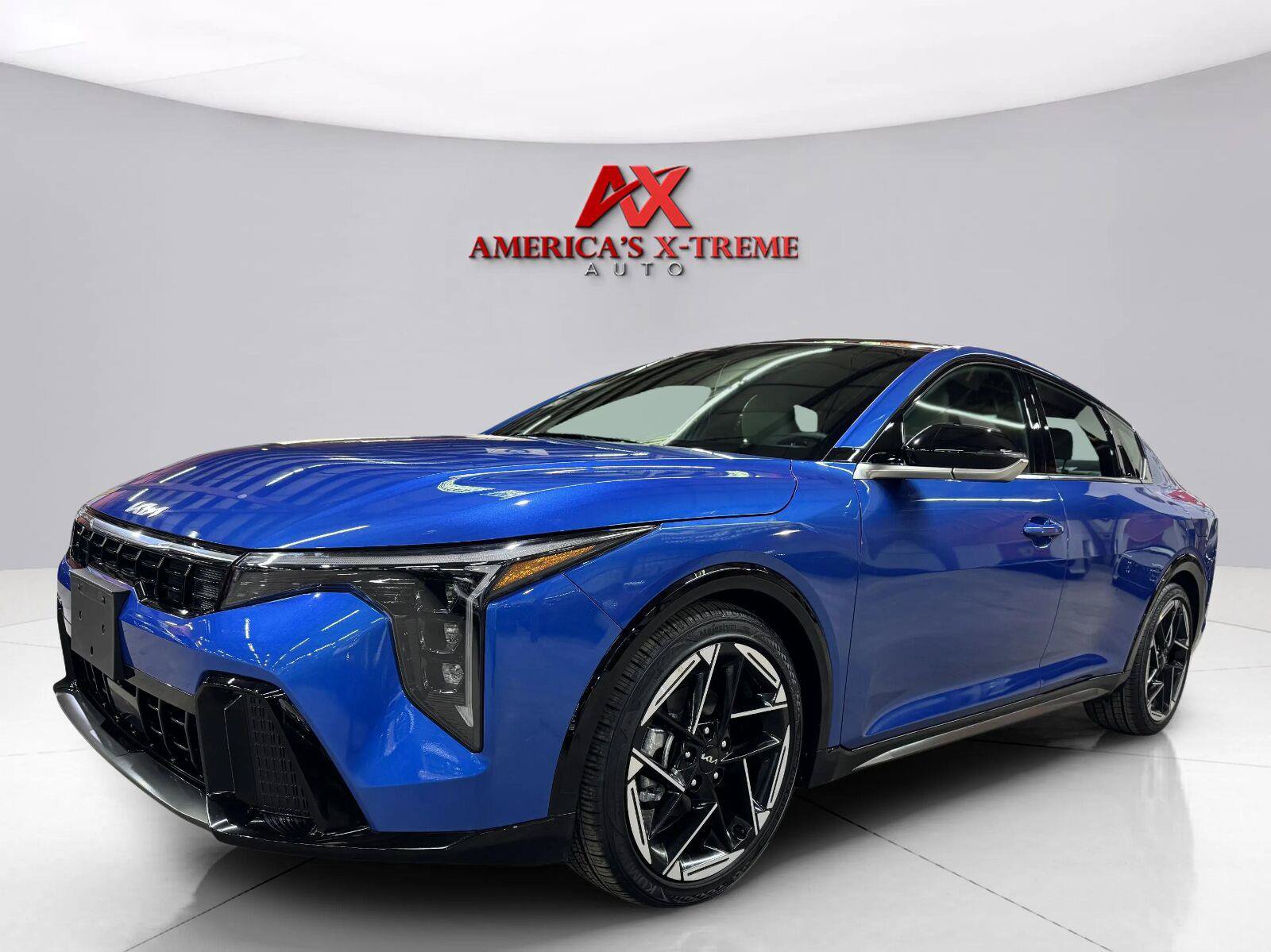 Used 2026 Kia K4 GT-Line w/ GT-Line Premium Package FWD image 2