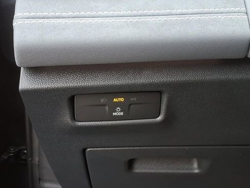 New 2026 Volkswagen Tiguan SE R-Line image 18