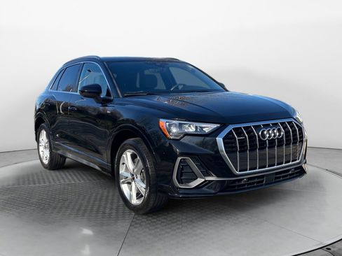 Used 2022 Audi Q3 2.0T Premium w/ Convenience Package image 1