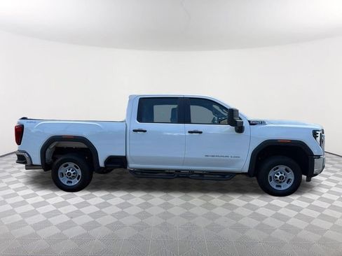 Used 2026 GMC Sierra 2500 Pro AWD/4WD image 4
