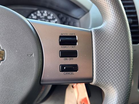 Used 2006 Nissan Frontier SE w/ (P01) Power Pkg AWD/4WD image 22