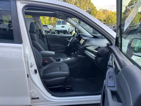 Certified 2022 Subaru Forester Premium AWD/4WD image 43