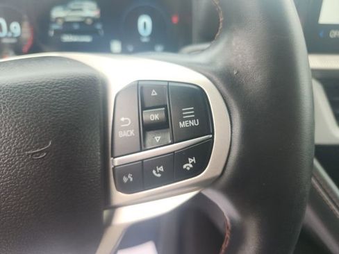 Used 2025 Ford Explorer Active image 30