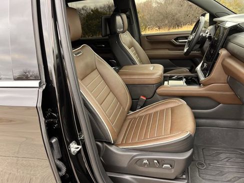 Used 2025 GMC Yukon Denali Ultimate image 24