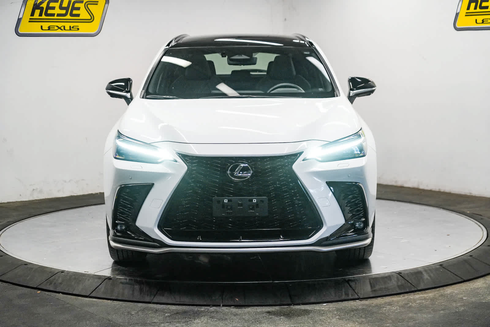 Used 2026 Lexus NX 450h+ F Sport AWD/4WD image 6