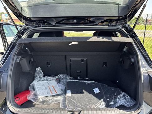 New 2025 Volkswagen GTI SE image 10