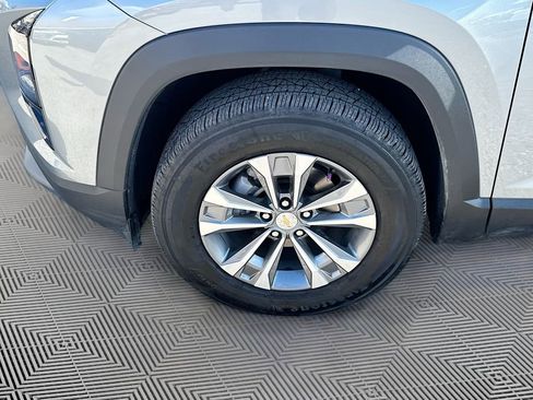 Used 2025 Chevrolet Equinox LT w/ Convenience Package II image 29